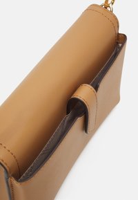 MICHAEL Michael Kors HEATHER - Borsa a tracolla - pale peanut