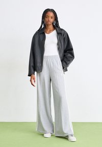 adidas Originals PANT - Tepláky - medium grey heather