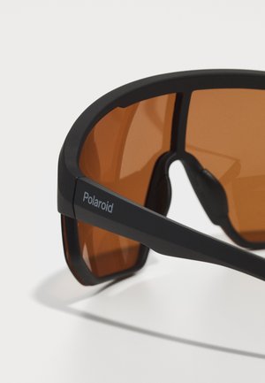 Uvrstitev 16: Polaroid - Sončna očala