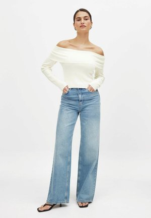 NA-KD SCHULTERFREIES MIT ZIERFALTEN - Jumper - offwhite