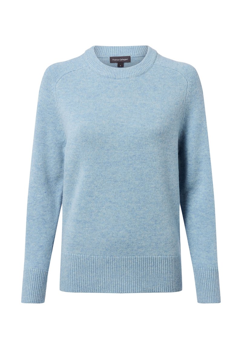 Jasnoniebieski sweter wykonany z miękkiego materiału, z okrągłym dekoltem, prążkowanymi mankietami i dołem. Charakteryzuje się subtelną teksturą na całej powierzchni.