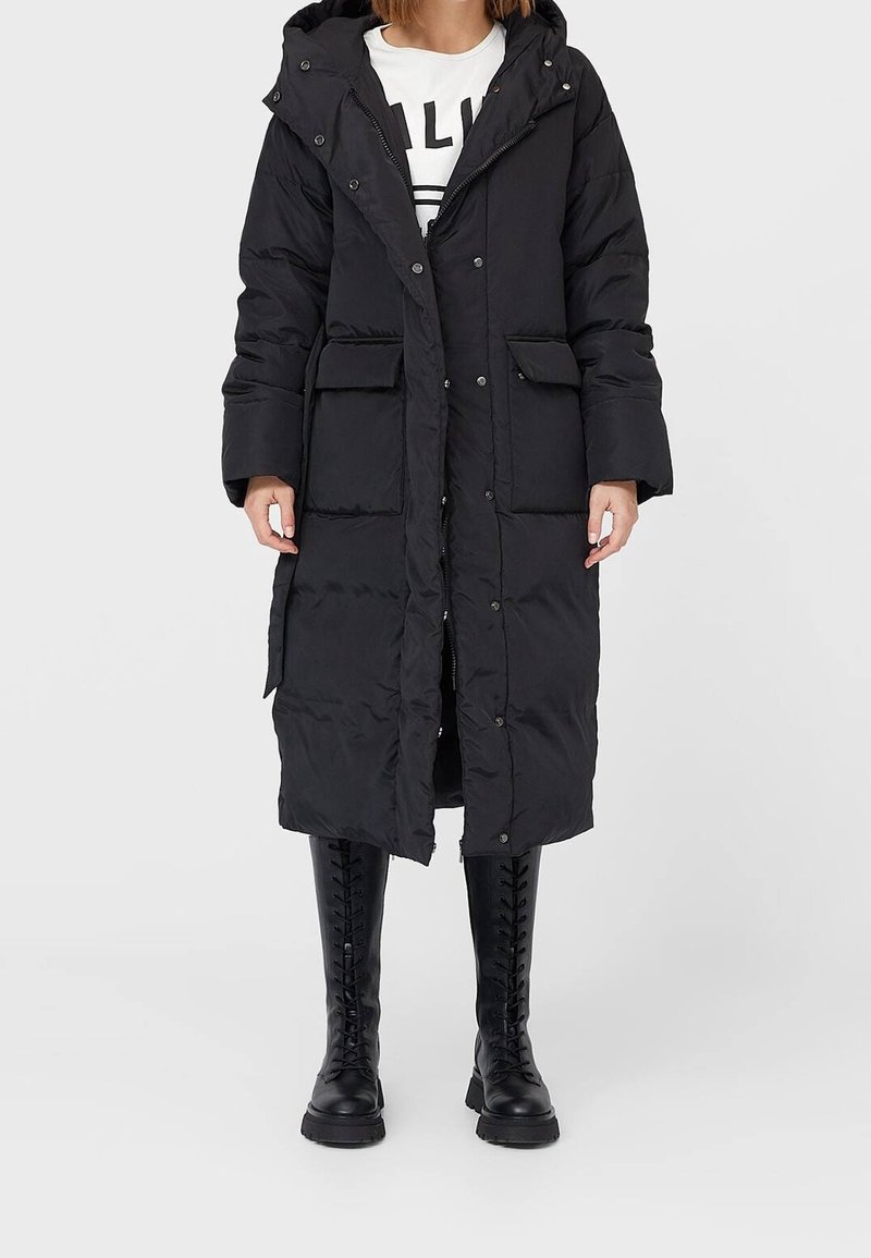 Stradivarius Zimní kabát - black