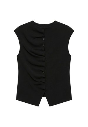 Černý top bez rukávů s asymetrickým zapínáním na knoflíky uprostřed a mírným nařasením na levé straně, rozparek na spodním lemu uprostřed vpředu.
