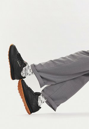 Reebok, - Obuwie do biegania Turystyka