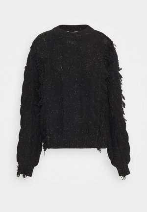 Pull noir en maille épaisse avec des détails à franges le long des manches et du corps, avec un col rond et des poignets et un ourlet côtelés.