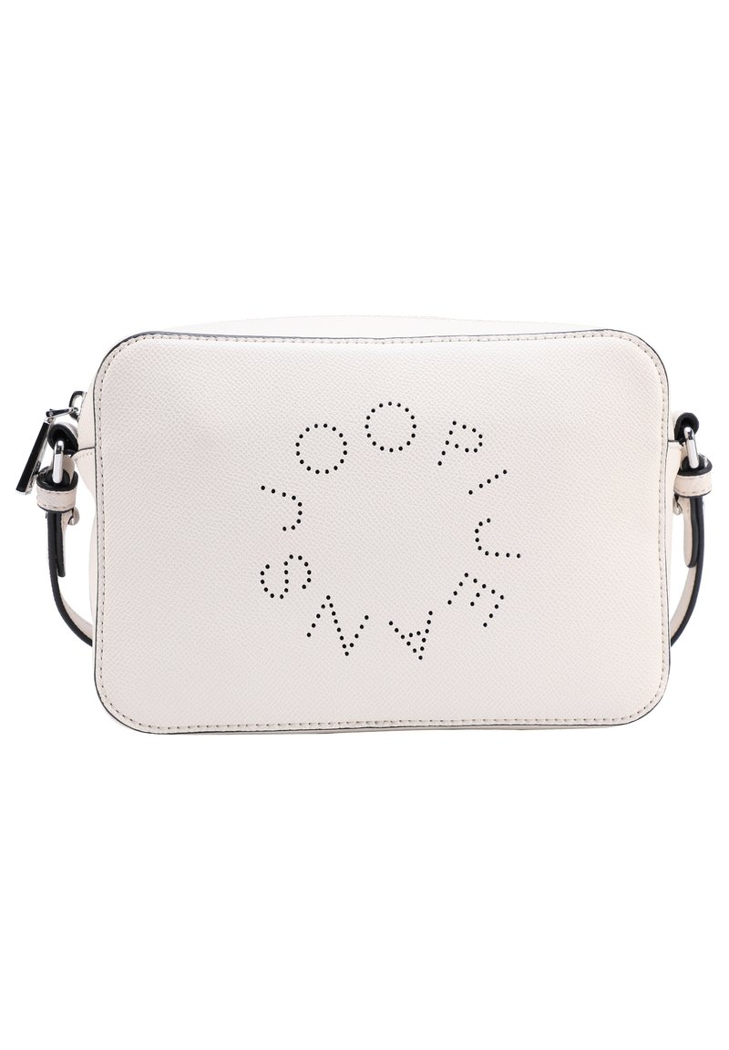 Valkoinen synteettinen olkalaukku, jossa on rei'itetty pyöreä logokuvio. Sileä pinta, suorakaiteen muotoinen, säädettävä olkahihna ja mustat metalliosat.