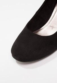 Tamaris Klasické lodičky - black