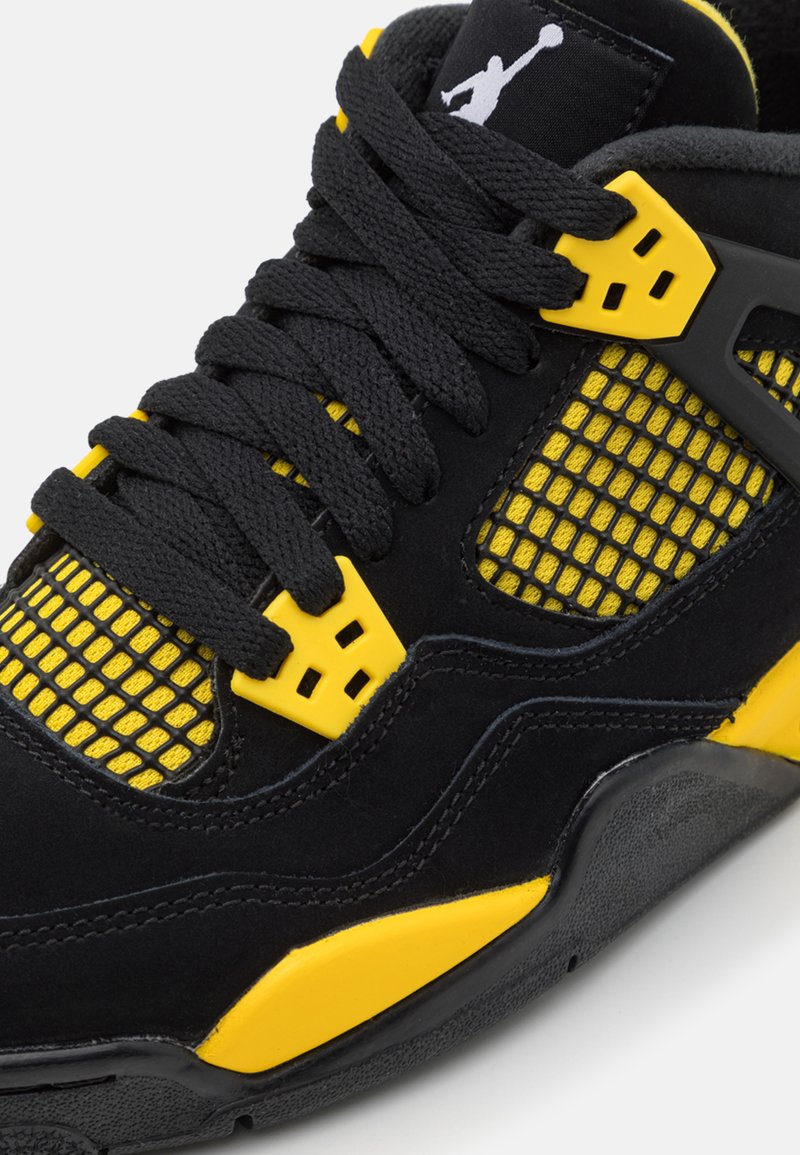 Jordan JORDAN 4 RETRO UNISEX - Zapatillas de baloncesto - black/white/tour  yellow/negro 