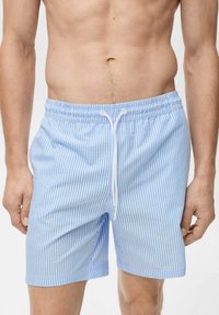 Mango SEERSUCKER - Badeshorts - light blue