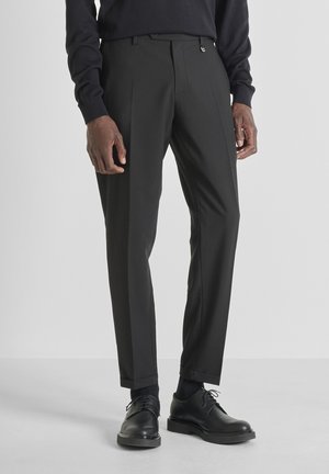 RAD ANKLE LENGHT FIT - Stoffhose - black