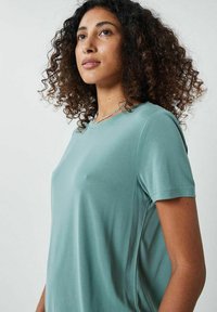 Minimum RYNAH - T-shirt - bas - sagebrush green