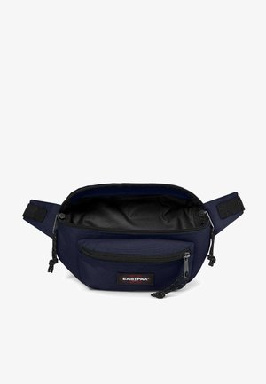 Mörkblå tygbältesväska med en frontficka med dragkedja, svart inredning och justerbar rem. Har Eastpak-logotyp på lappen.