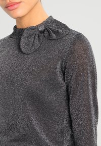 mint&berry Stickad tröja - metallic black