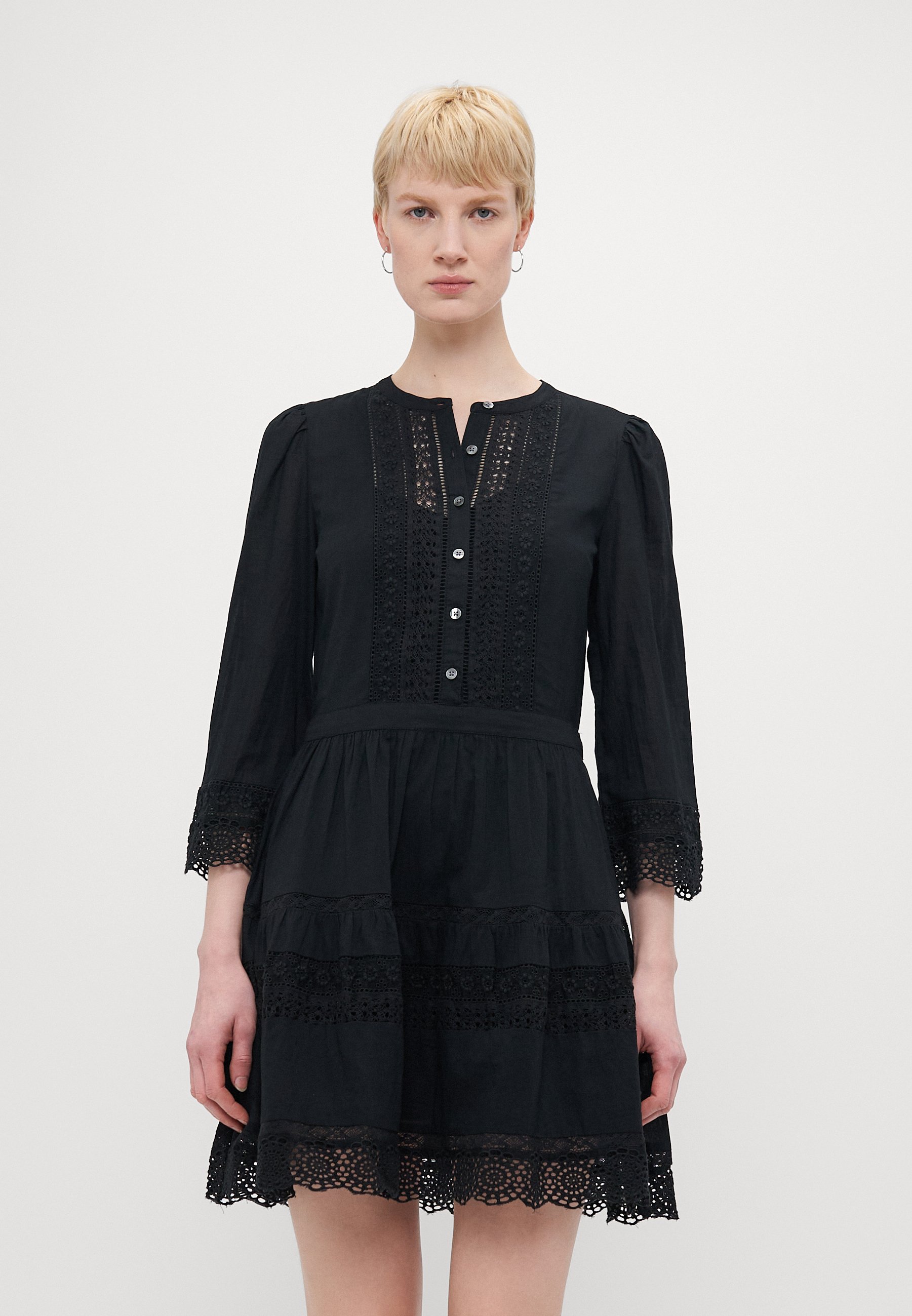 Robe Brodée Grise Et Noire - Manches 3/4, Taille 38, Neuve Sans étiquette