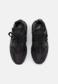 Sepatu Nike Huarache Triple Black Size Nike Sportswear AIR - Main Image
