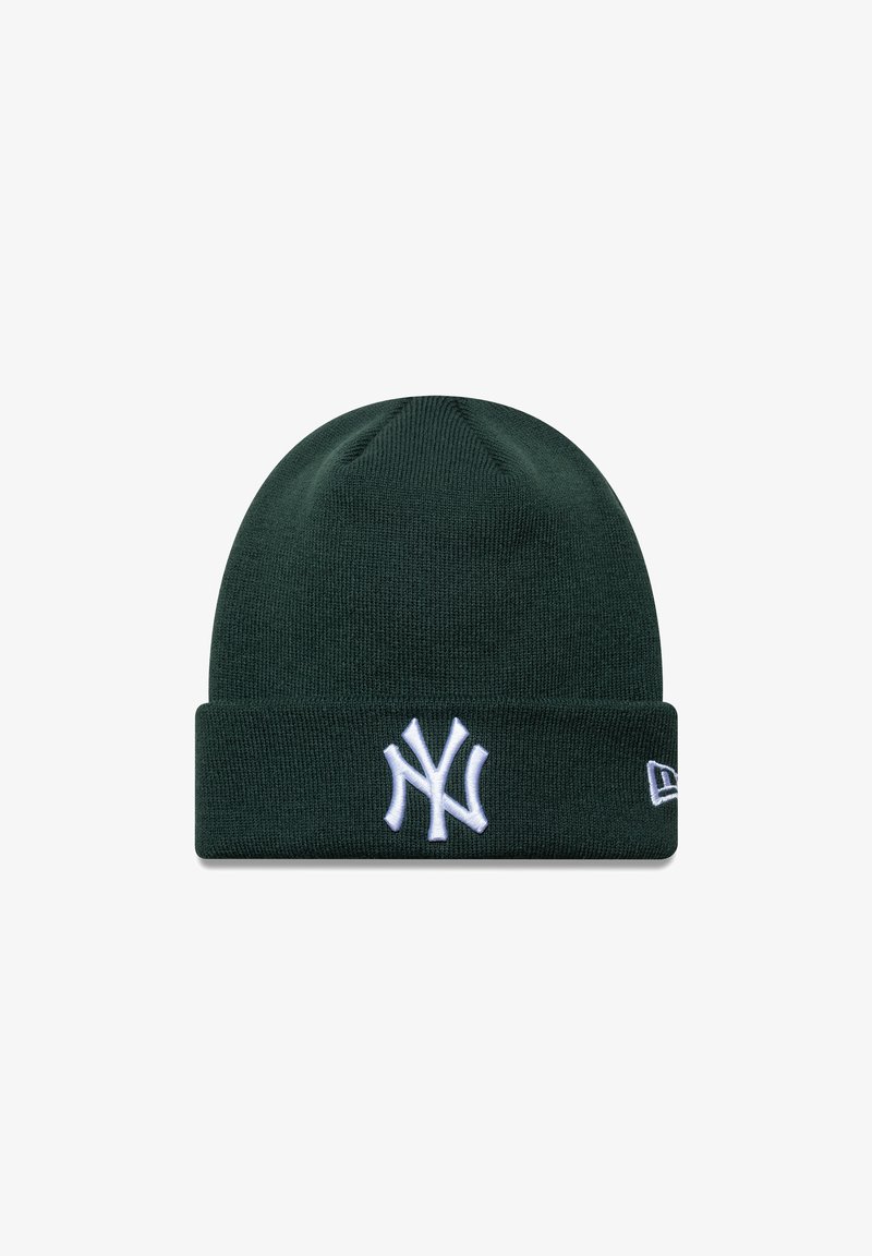Berretto lavorato a maglia verde con risvolto, caratterizzato da un logo ricamato bianco dei New York Yankees sulla parte anteriore e un piccolo etichetta del logo sul lato.