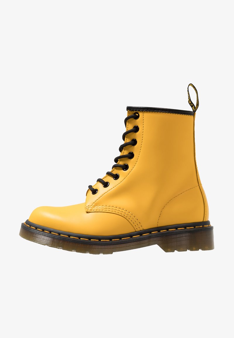 Dr. Martens 1460 8 EYE BOOT UNISEX - Schnürstiefelette - yellow/gelb