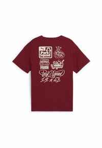 Puma MID 90S GRAPHIC TEE - Camiseta estampada - intense red