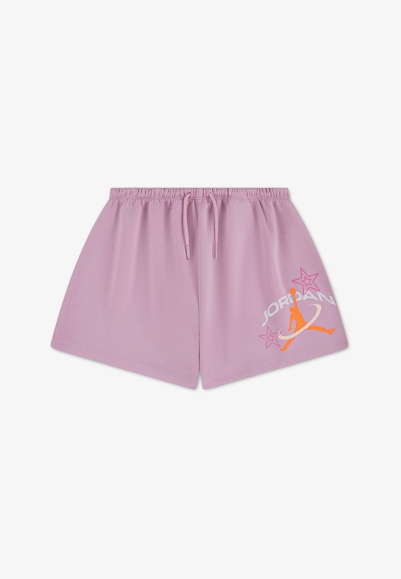 Shorts de sport lilas avec taille élastique et cordon de serrage, présentant une silhouette orange et le texte blanc « JORDAN » avec des étoiles roses sur la jambe droite.