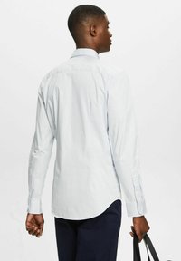 Esprit Chemise classique - light blue