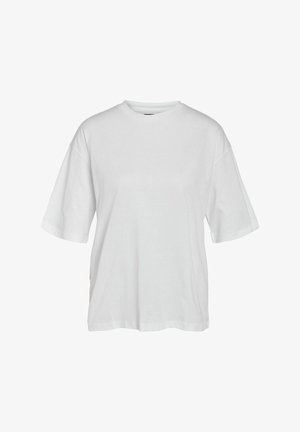 Paprastas baltas trumpomis rankovėmis laisvo stiliaus marškinėlis su apvalia iškirpte, eksponuojamas ant neutralaus fono.