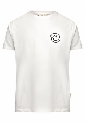 Camiseta de algodón blanca con mangas cortas, cuello redondo, que presenta un gráfico de cara sonriente negra en el lado izquierdo del pecho. Etiqueta en la parte inferior.