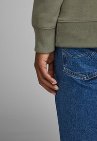 Jack & Jones Sudadera - dusty olive