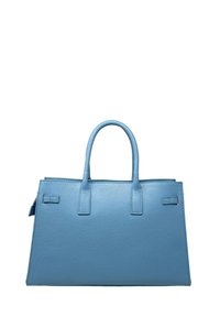 Torebka z chropowatej skóry w jasnoniebieskim kolorze, z dwoma górnymi uchwytami i płaskim, prostokątnym kształtem. Charakteryzuje się minimalistycznym wzornictwem i subtelnymi detalami w hardware.