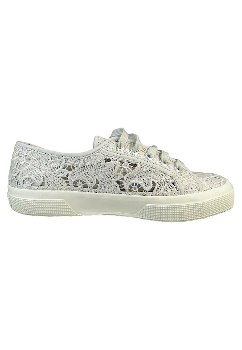 Sneakers Superga Scarpe Macrame Macramè Superga Bambina Scontate