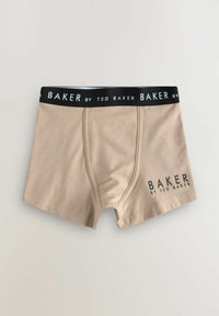 Beige pamučne bokserice s crnim pojasom na kojem je bijeli natpis "BAKER BY TED BAKER" i otisnutim logotipom na lijevoj nozi.