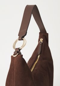 Marc O'Polo MOD DORA Handtasche dark brown/dunkelbraun