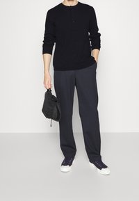 Tiger of Sweden Stickad tröja - black