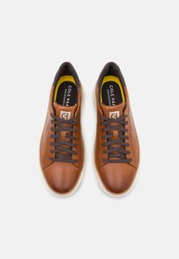 Cole Haan GRANDPRO TOPSPIN - Sneakers basse - british tan