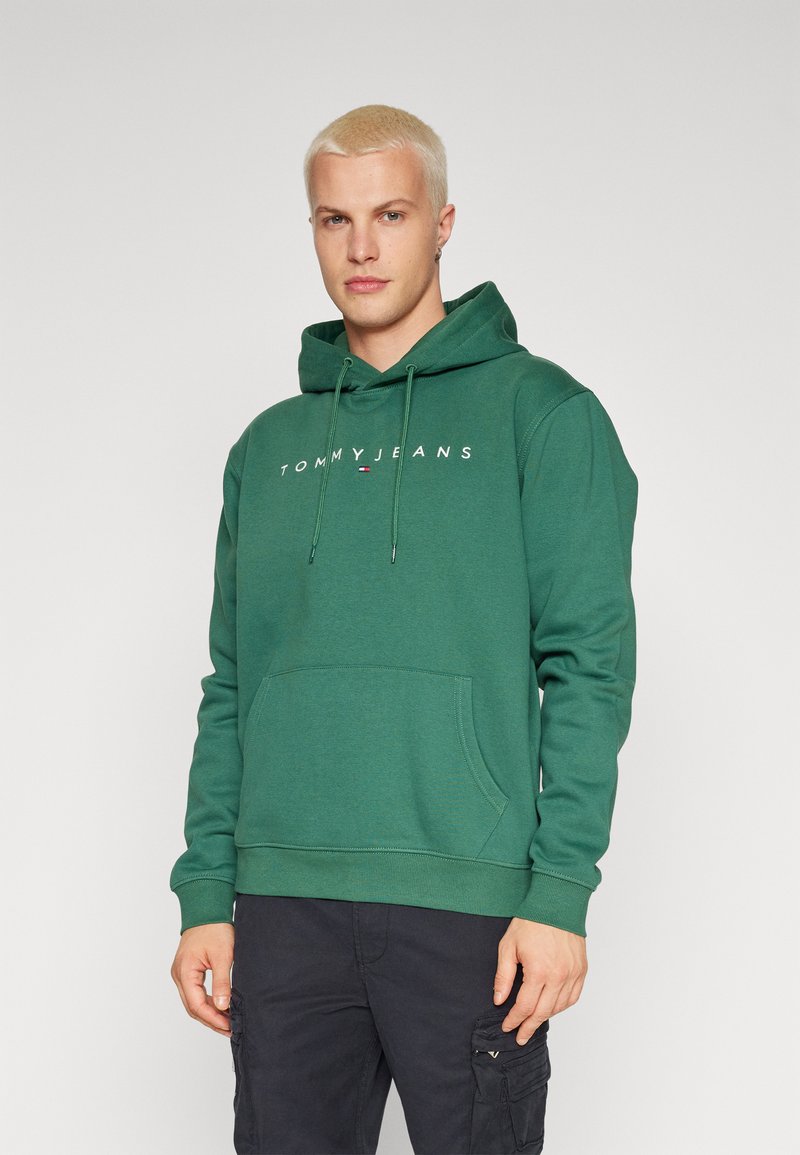 Tommy Jeans - LINEAR LOGO HOODIE - Športni pulover - court green, Povečajte