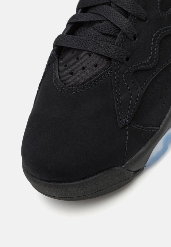 JORDAN MVP UNISEX – Basketballschuh