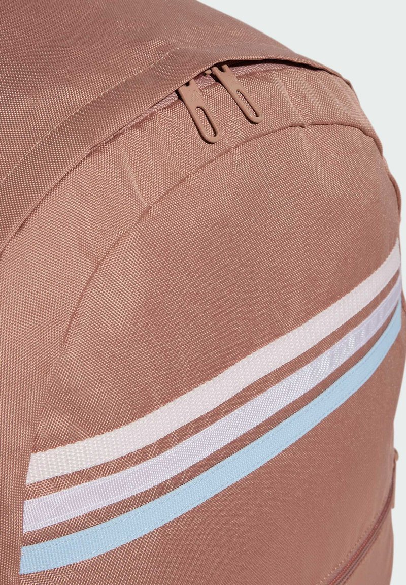 adidas Performance CLASSIC BACK-TO-SCHOOL STRIPES Backpack