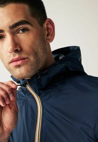 Next WATERPROOF POP ZIP PACKABLE - REGULAR FIT - Regnjakke / vandafvisende jakker - navy