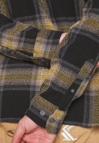 Jack & Jones JORDISTORT SHIRT - Camisa - asphalt