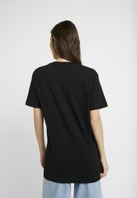 Mister Tee LADIES ONE LINE TEE - Tričko s potlačou - black