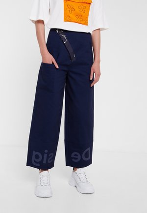 Spodnie materiałowe