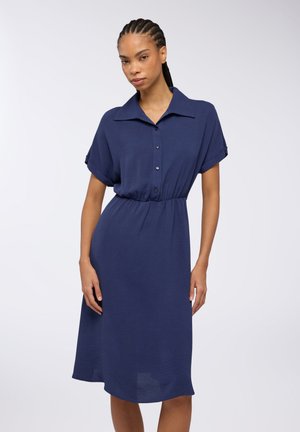 - Sukienka koszulowa