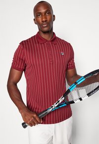 Fila STRIPES BJÖRN - Poloskjorter - cabernet/white alyssum