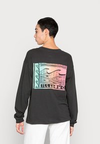 Billabong WAY OUT - Camisola de manga comprida - off black
