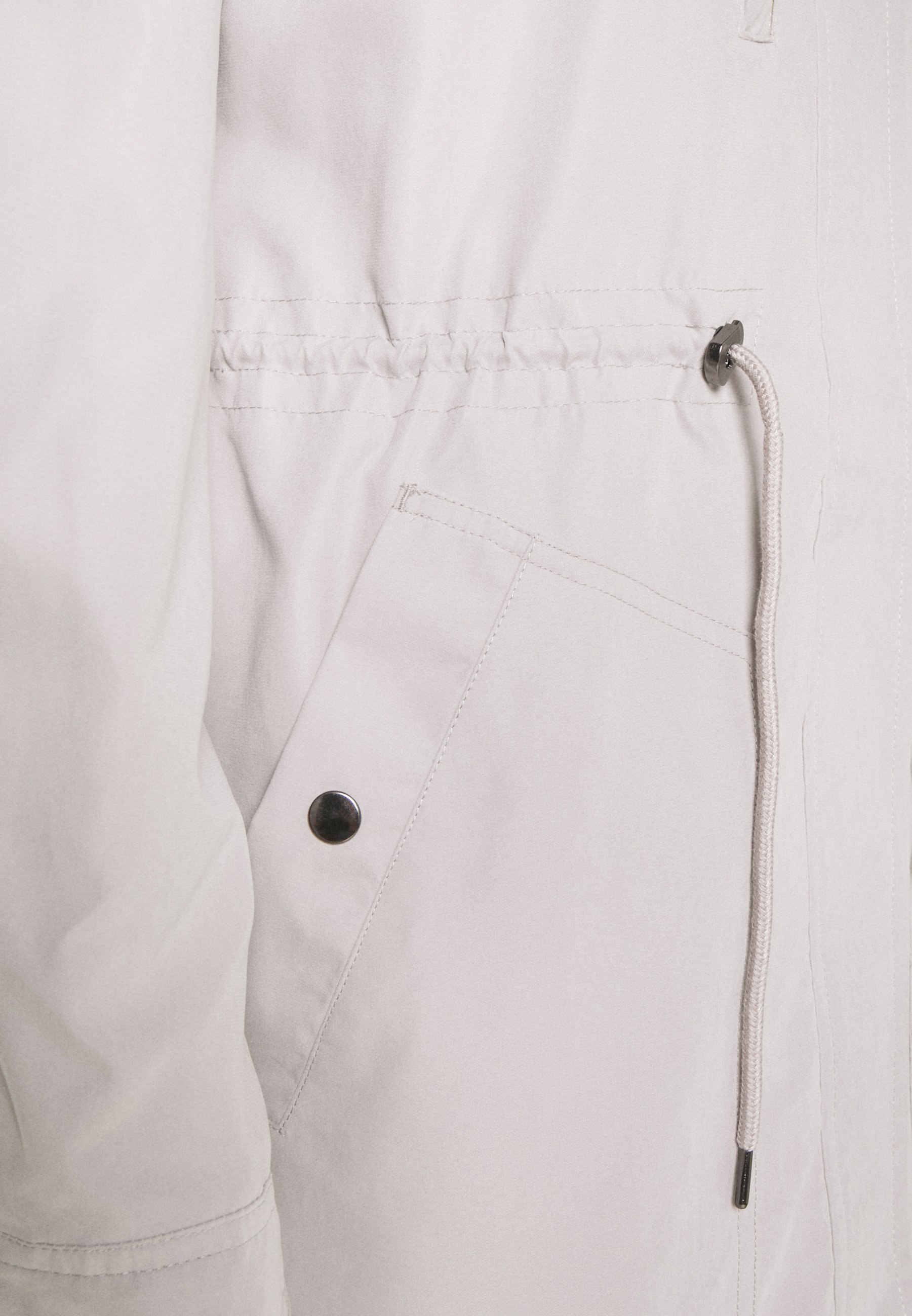 vmanke jacket