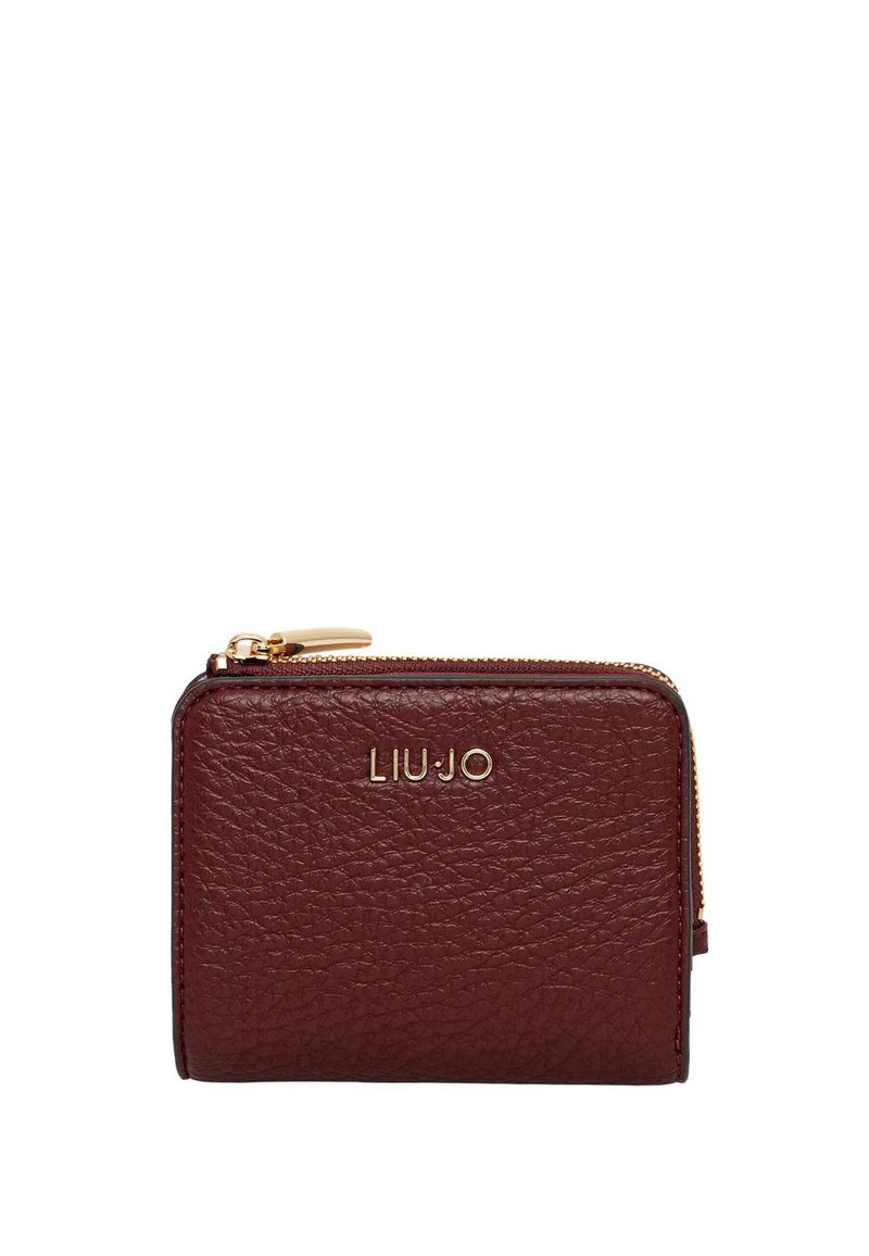 Portafoglio in pelle bordeaux con finitura strutturata, logo in tonalità oro e chiusura con zip. Forma rettangolare compatta con bordi arrotondati.