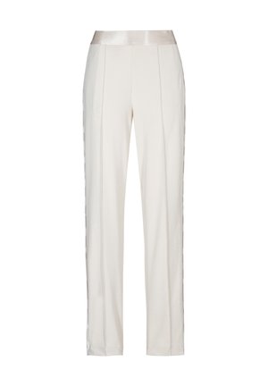 Crèmekleurige hoge taille op maat gemaakte broek met vouwlijnen aan de voorkant en rechte pijpen, gemaakt van gladde stof.