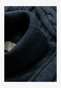 Sélectionné, navy