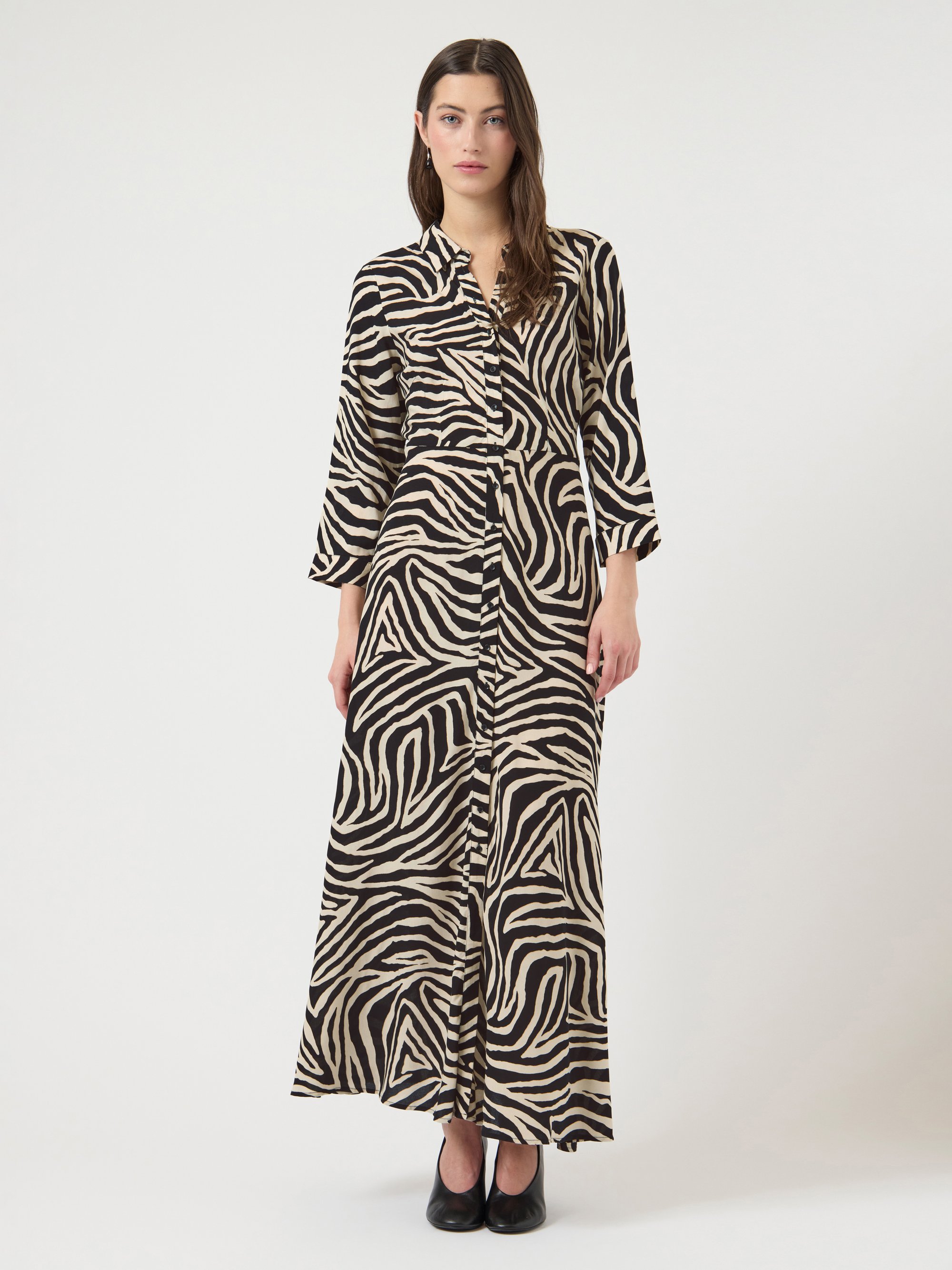 fitted lace wedding dress Buy AmorLuxe Women's Long Sleeve Maxi Dress, Black Top with Brown Zebra  Print Skirt, Puff Sleeve, Tiered Ruffle Hem at Amazon.in main image 0