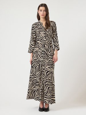 YAS YASSAVANNA - Vestito lungo - birch aop:zebra print