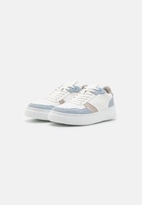 Marco Tozzi BY GUIDO MARIA KRETSCHMER - Tenisky - white/light blue